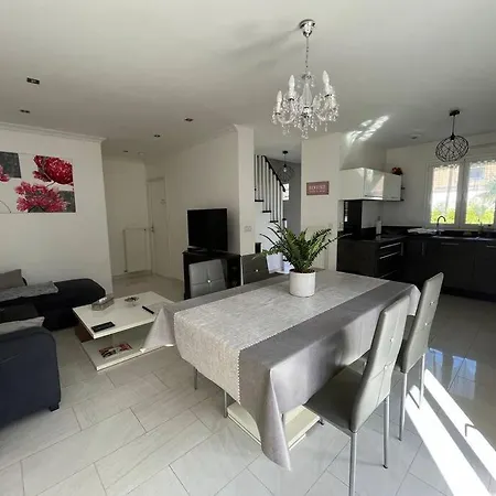 L'etoile Mc / Maison A 30min De Paris Holiday home *
