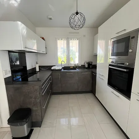 Holiday home L'etoile Mc / Maison A 30min De Paris